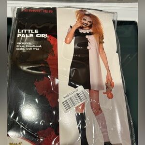 Little Pale Girl Costume with Dress and Accessories